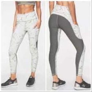 Athleta Medium High Rise Palm Up For Anything 7/8 Tight Leggings